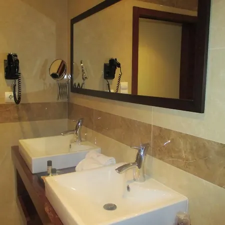 Do Vale Hotel